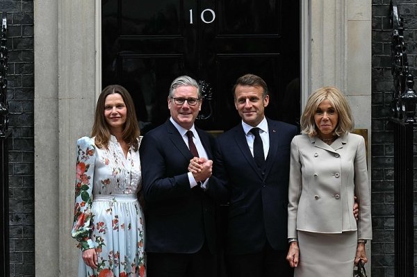 上上策 17年来首访 法总统马克龙与英首相斯塔默在伦敦会面_大皖新闻 | 安徽网
